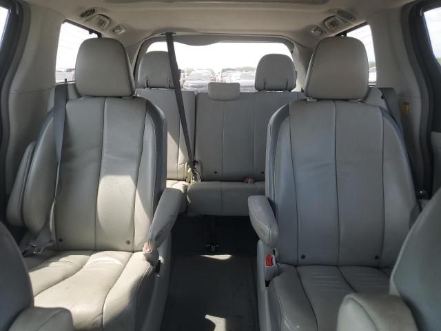 2012 Toyota Sienna XLE