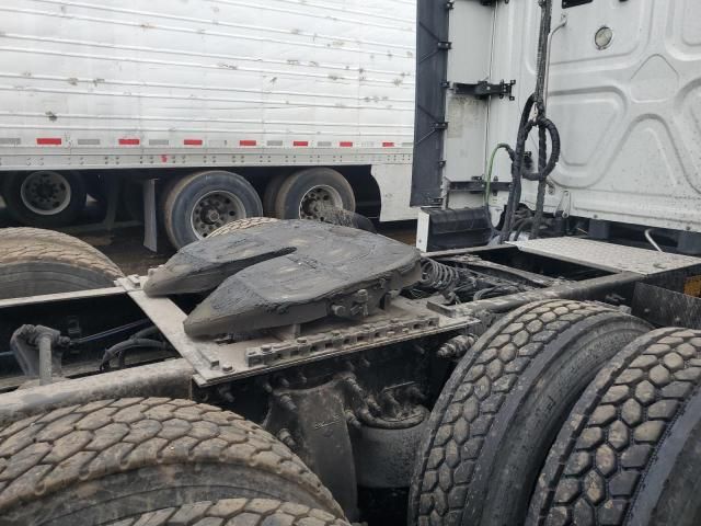 2018 Freightliner Cascadia 126