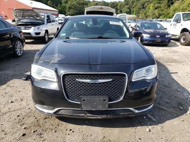 2019 Chrysler 300 Touring