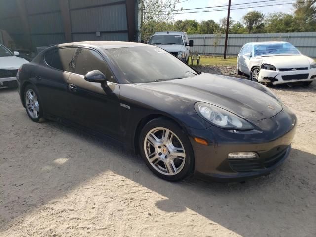 2011 Porsche Panamera 2