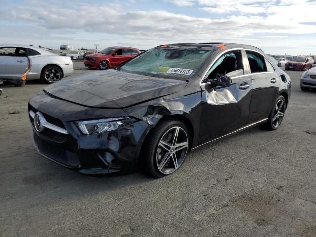 2019 Mercedes-Benz A 220