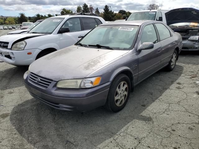 1999 Toyota Camry LE