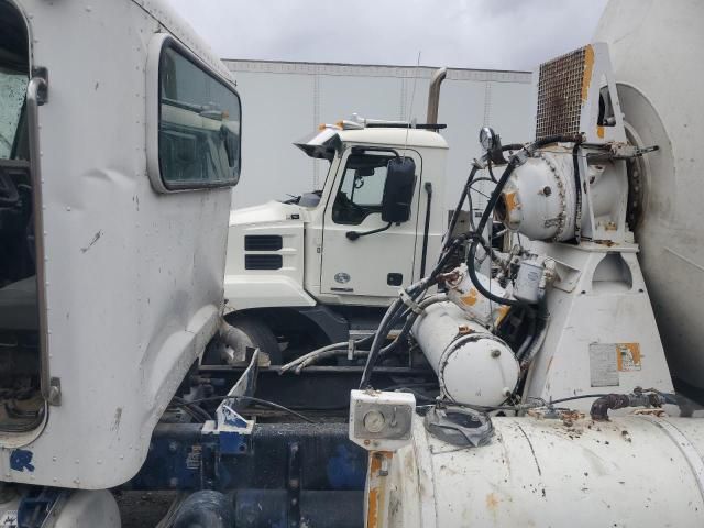 2008 Peterbilt 340