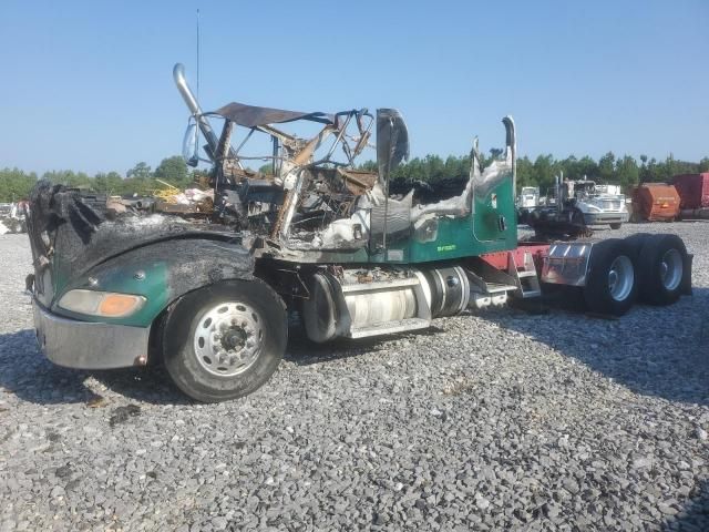 2013 Peterbilt 384