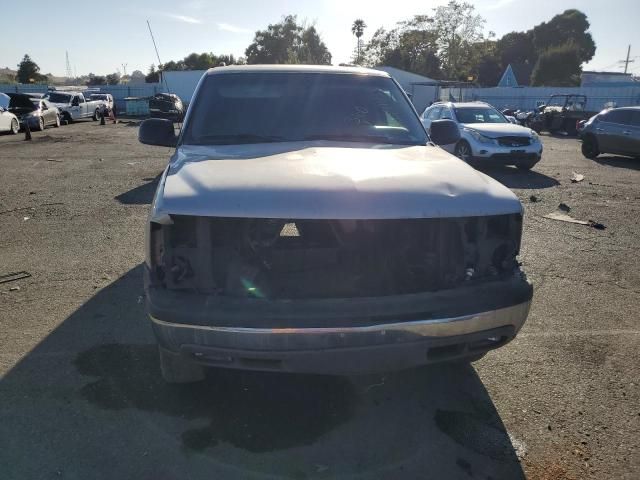 2004 Chevrolet Tahoe C1500