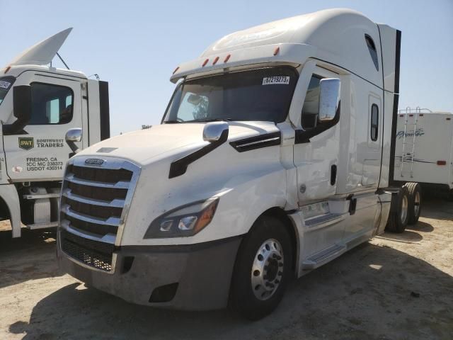 2020 Freightliner Cascadia 126