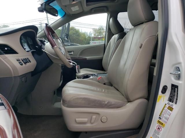 2012 Toyota Sienna XLE