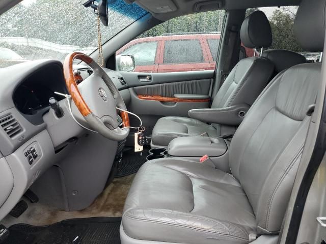 2010 Toyota Sienna XLE