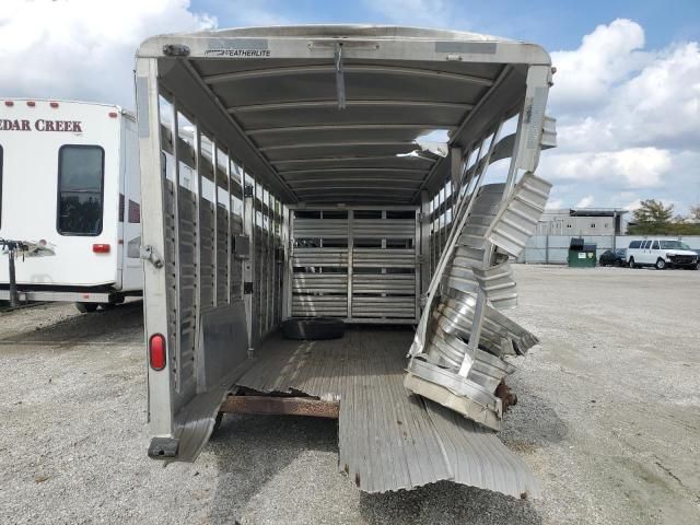 2005 Featherlite Mfg Inc Horse Trailer