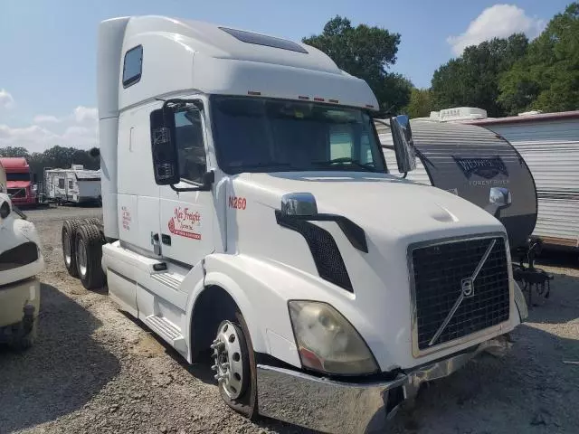 2013 Volvo VN VNL