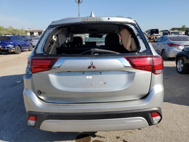 2020 Mitsubishi Outlander SE