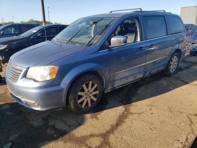 2011 Chrysler Town & Country Touring L