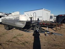 Salvage boats for sale at Albuquerque, NM auction: 2002 Land Rover LX22