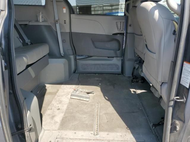 2015 Toyota Sienna XLE