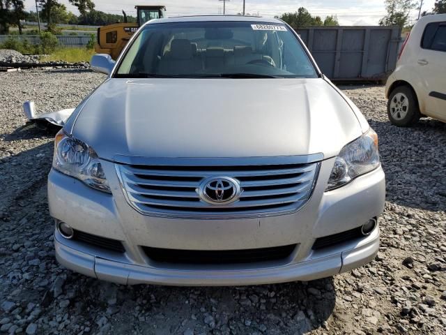 2010 Toyota Avalon XL