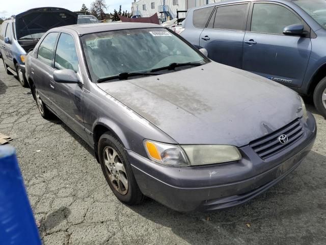 1999 Toyota Camry LE