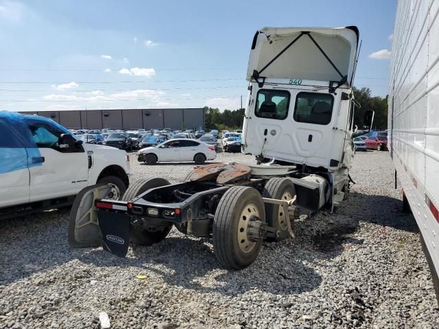 2020 Freightliner Cascadia 126