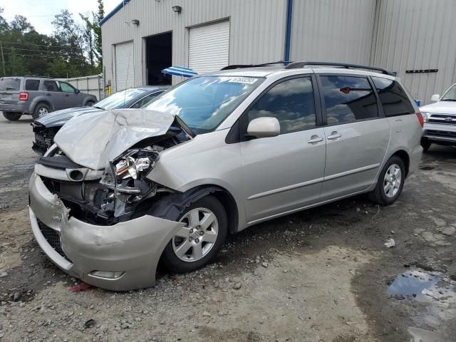 2008 Toyota Sienna XLE