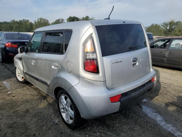 2010 KIA Soul +