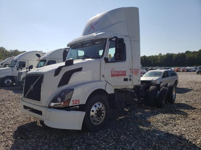 2014 Volvo VN VNL