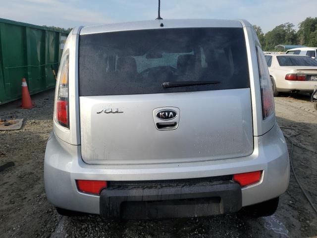 2010 KIA Soul +