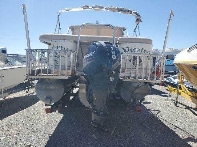 2000 Boat Marine Trailer