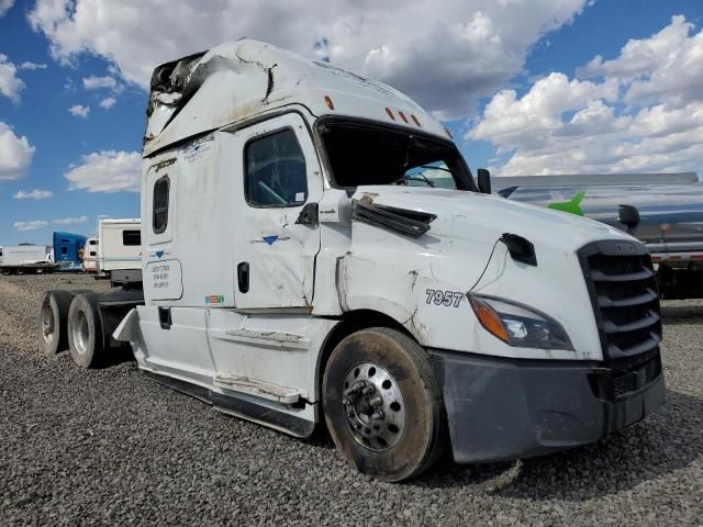 2022 Freightliner Cascadia 126