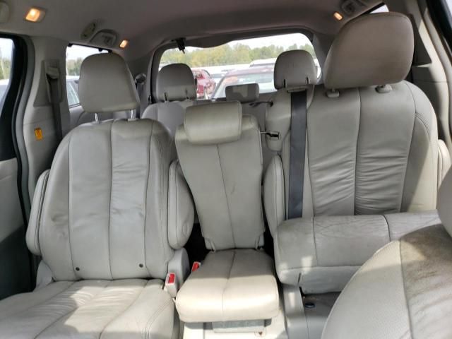 2012 Toyota Sienna XLE