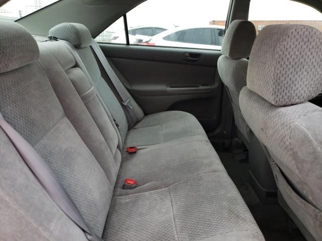 2004 Toyota Camry LE