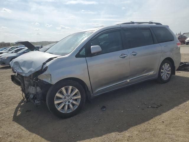 2012 Toyota Sienna XLE