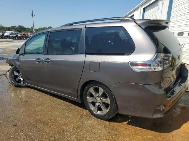 2012 Toyota Sienna Sport