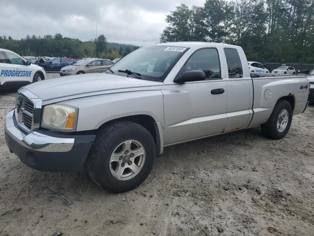 2005 Dodge Dakota SLT