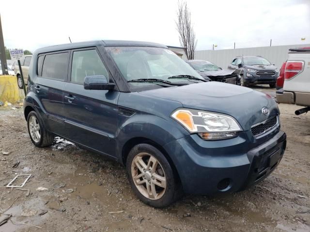 2011 KIA Soul +