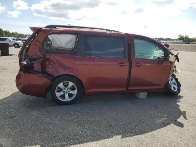 2012 Toyota Sienna LE