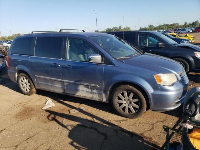 2011 Chrysler Town & Country Touring L