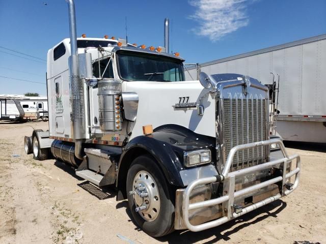 1999 Kenworth Construction W900