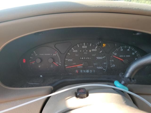 2003 Ford Taurus SE