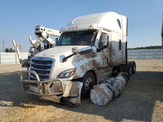 2021 Freightliner Cascadia 126