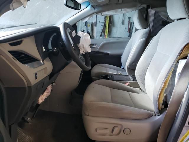 2015 Toyota Sienna LE