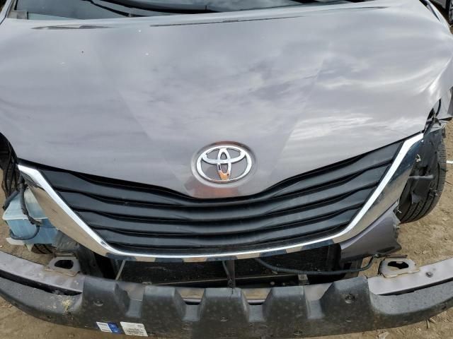 2011 Toyota Sienna LE