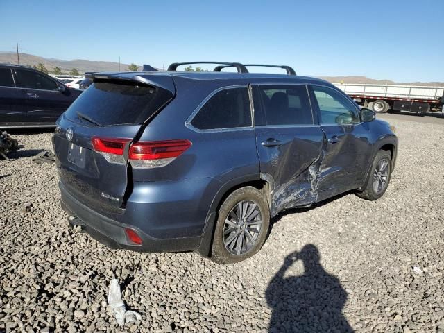 2017 Toyota Highlander SE