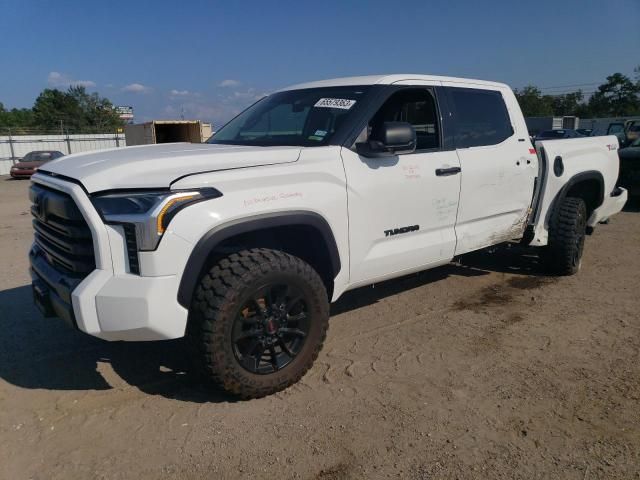 2023 Toyota Tundra Crewmax SR