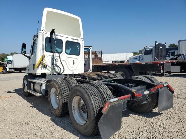 2020 Freightliner Cascadia 116