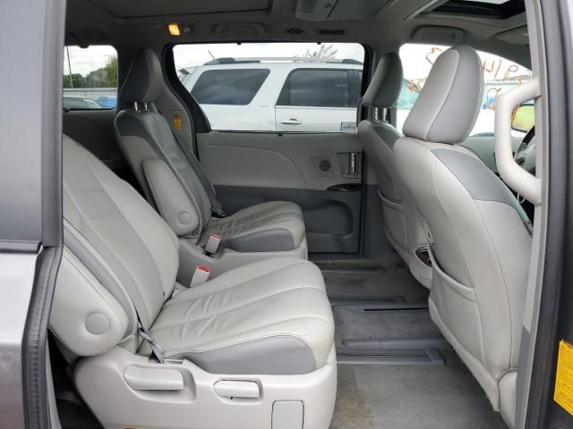 2014 Toyota Sienna XLE