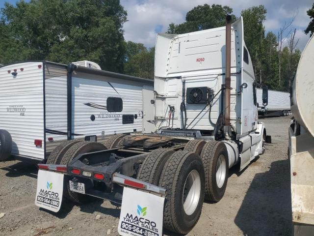 2013 Volvo VN VNL