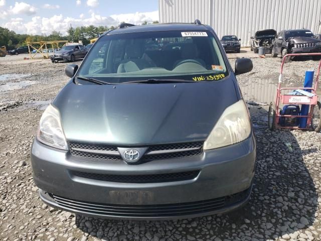 2005 Toyota Sienna CE