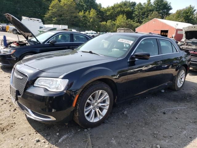 2019 Chrysler 300 Touring