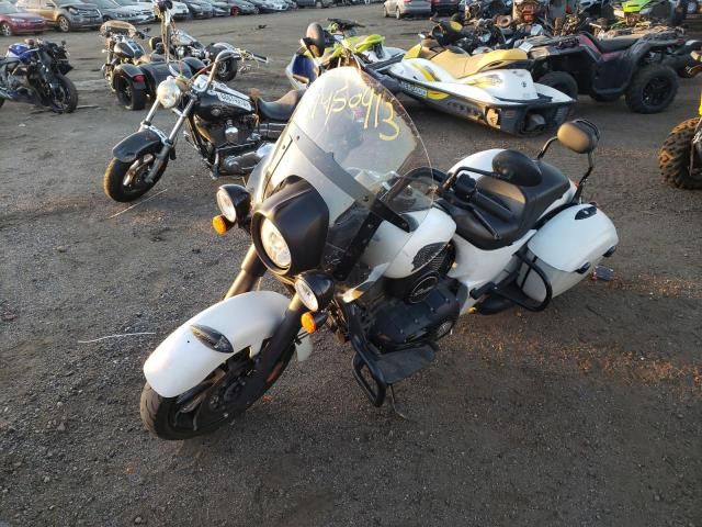 2019 Indian Motorcycle Co. Springfield Dark Horse