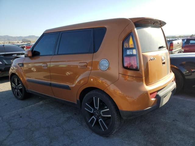 2010 KIA Soul +