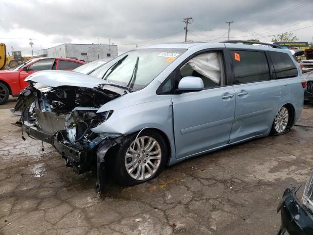 2015 Toyota Sienna XLE